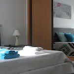 Lovely New W/ Pool Διαμέρισμα *