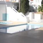 Lovely New W/ Pool Διαμέρισμα