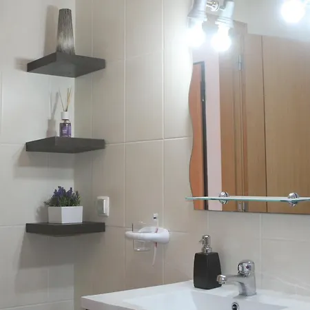 Lovely New W/ Pool Appartamento