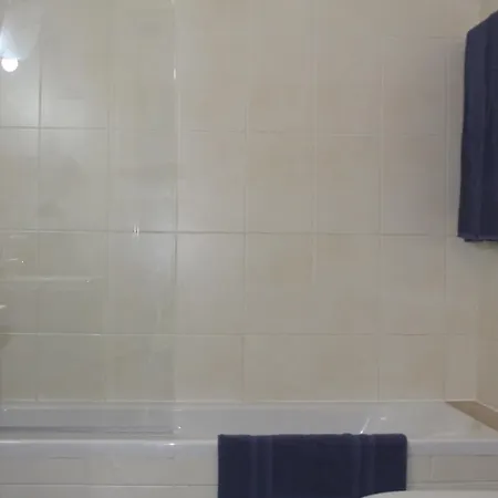 Apartment Lovely New W/ Pool *